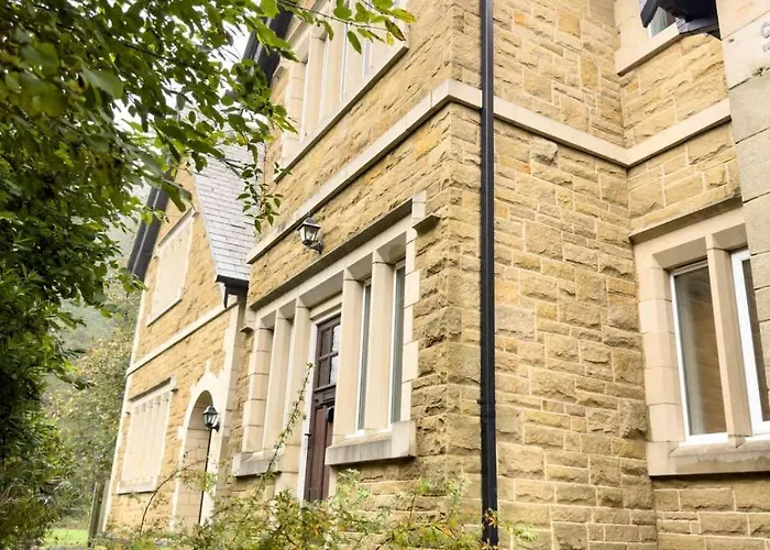 Private 2-bed Duplex Near Headingly W Parking Apartment Leeds (West Yorkshire)