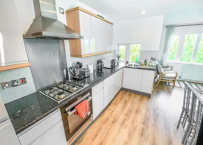 Private 2-bed Duplex Near Headingly W Parking Apartment Leeds (West Yorkshire)