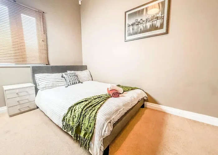 Private 2-bed Duplex Near Headingly W Parking Apartment Leeds (West Yorkshire)