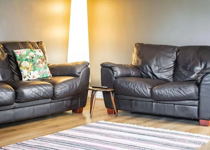 Apartment Private 2-bed Duplex Near Headingly W Parking *