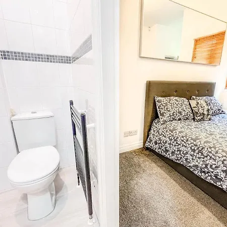Stylish 2-Bed Duplex In Headingley, Leeds - Free Parking *