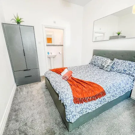 Stylish 2-Bed Duplex In Headingley, Leeds - Free Parking * Leeds (West Yorkshire)