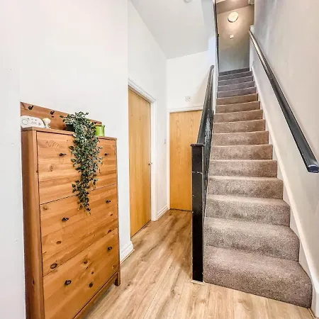 Stylish 2-Bed Duplex In Headingley, Leeds - Free Parking * Leeds (West Yorkshire)