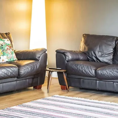 Apartment Stylish 2-Bed Duplex In Headingley, Leeds - Free Parking *